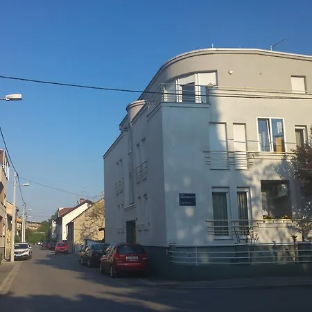 Corner Apartment *